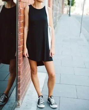 baskets-avec-robe-noire