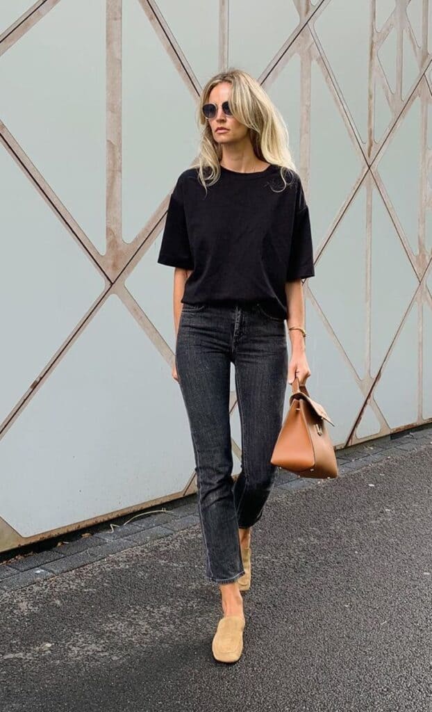 look femme moderne 40 ans en jean noir